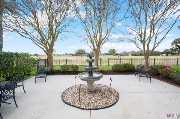 $585,000 | 6191 Breeze Point Drive, Gonzales, LA 70737