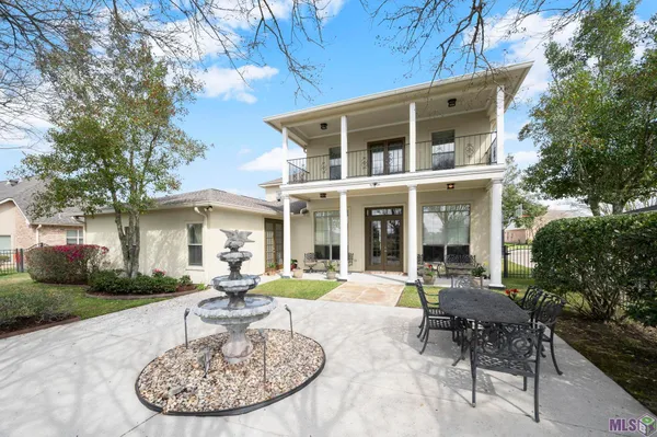 $585,000 | 6191 Breeze Point Drive, Gonzales, LA 70737