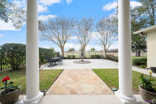 $585,000 | 6191 Breeze Point Drive, Gonzales, LA 70737