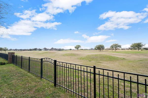 $585,000 | 6191 Breeze Point Drive, Gonzales, LA 70737