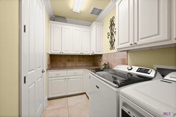 $585,000 | 6191 Breeze Point Drive, Gonzales, LA 70737