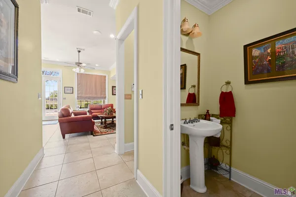 $585,000 | 6191 Breeze Point Drive, Gonzales, LA 70737