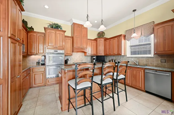 $585,000 | 6191 Breeze Point Drive, Gonzales, LA 70737