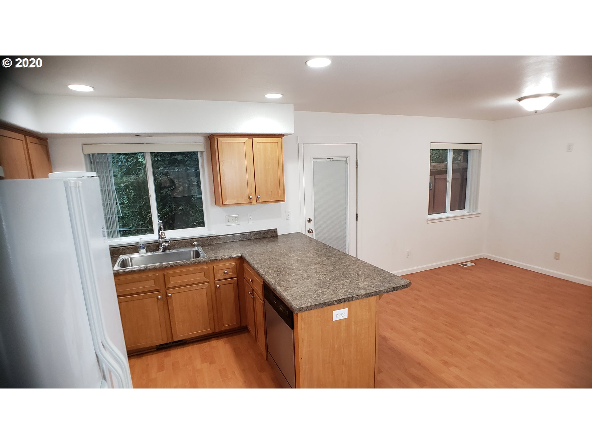 11744 Southeast Foster Road, Unit 203 Portland, OR 97266 - Photo 5 of 11