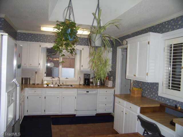 121 Sagewood Road Jamestown, NC 27282 - Photo 5 of 9 Other.