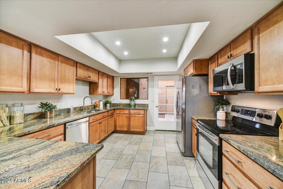 4438 East Camelback Road, Unit 154 Phoenix, AZ 85018 - Photo 8 of 22 Kitchen