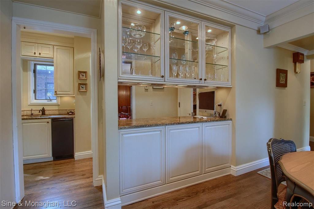 1010 Harvard Road Grosse Pointe, MI 48230 - Photo 12 of 54