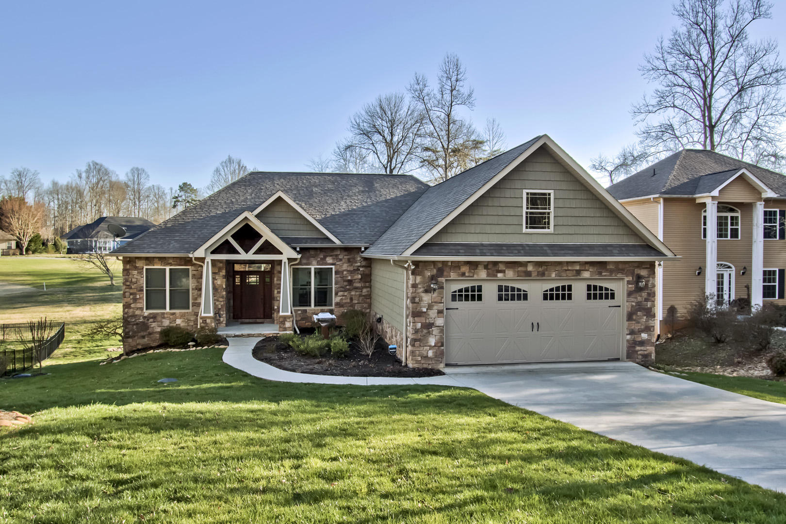 103 Inata Circle Loudon, TN 37774 - Photo 1 of 40 01_InataCircle_103_Front