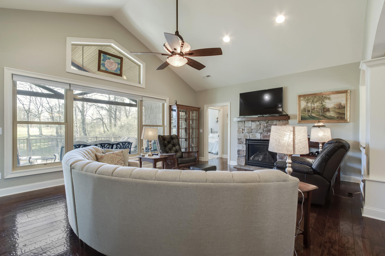 103 Inata Circle Loudon, TN 37774 - Photo 15 of 40 16_InataCircle_103_Living03-MasterEntry