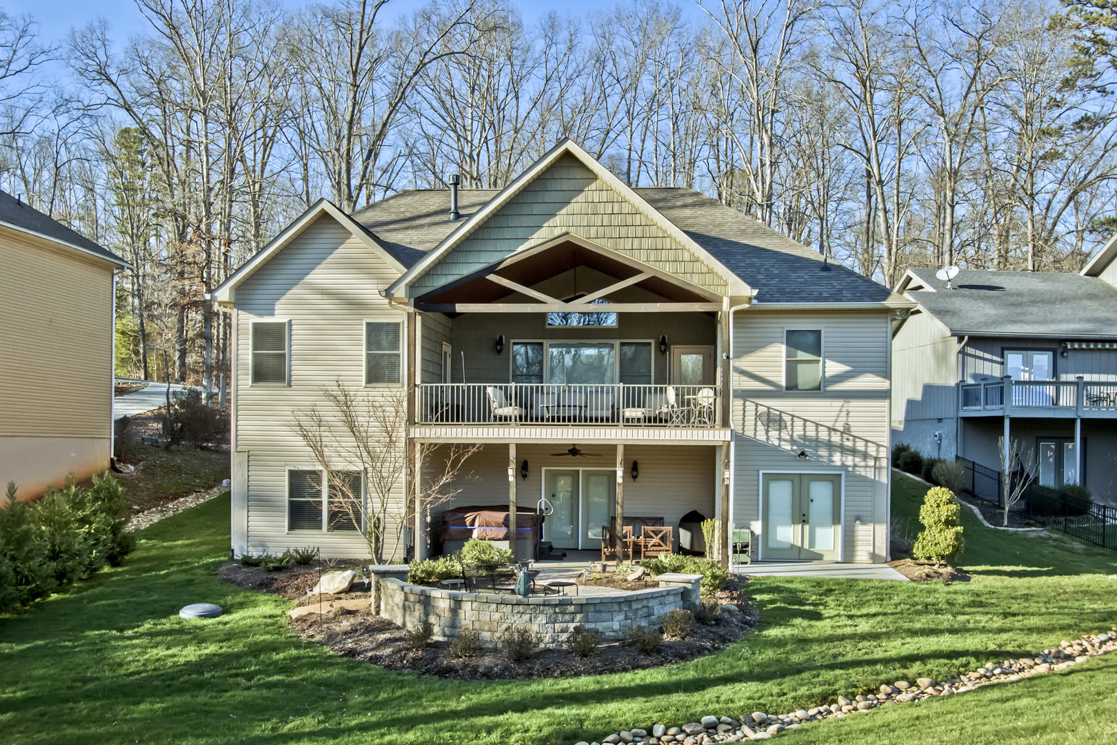 103 Inata Circle Loudon, TN 37774 - Photo 36 of 40 36_InataCircle_103_Back
