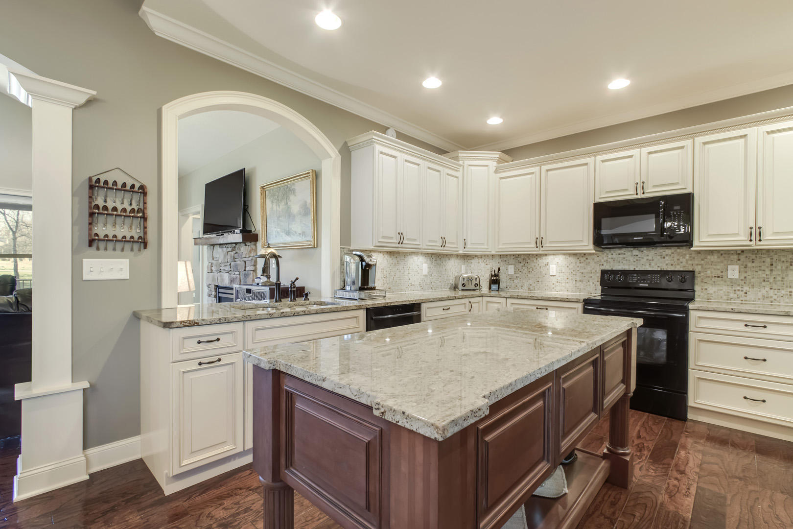 103 Inata Circle Loudon, TN 37774 - Photo 10 of 40 11_InataCircle_103_Kitchen01