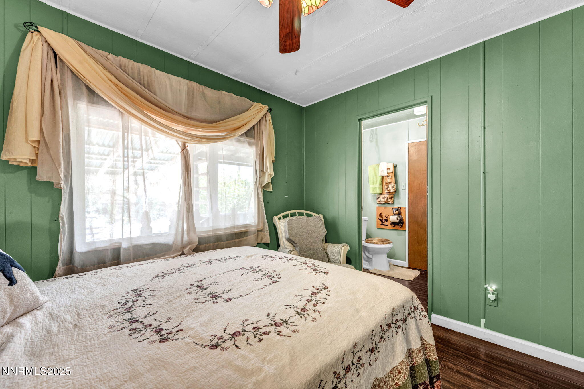 4000 Bobolink Circle Reno, NV 89508 - Photo 22 of 66 a bedroom with a bed and window