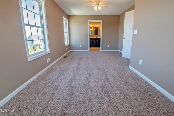 $1,800 | 1175 Martingale Square, Kingsport, TN 37663