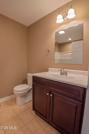 $1,800 | 1175 Martingale Square, Kingsport, TN 37663