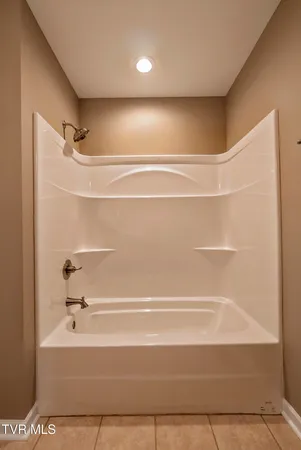 $1,800 | 1175 Martingale Square, Kingsport, TN 37663