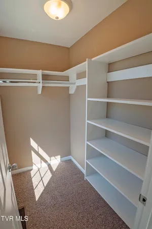 $1,800 | 1175 Martingale Square, Kingsport, TN 37663