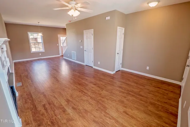 $1,800 | 1175 Martingale Square, Kingsport, TN 37663