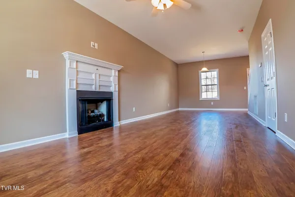 $1,800 | 1175 Martingale Square, Kingsport, TN 37663