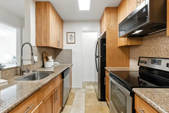 $499,000 | 103 Piccadilly Place, Unit A, San Bruno, CA 94066