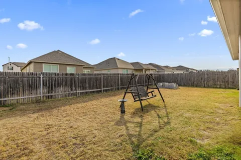 $375,900 | 1926 Dragonfly Loop, Bastrop, TX 78602