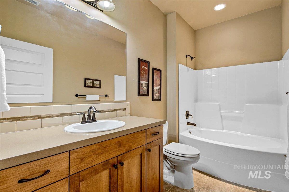 2986 North Cloverdale Road Boise, ID 83713 - Photo 23 of 37