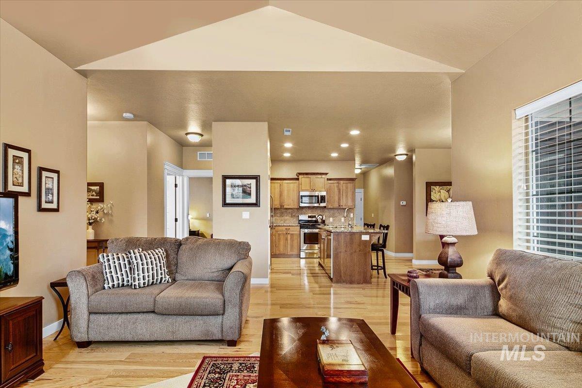 2986 North Cloverdale Road Boise, ID 83713 - Photo 9 of 37