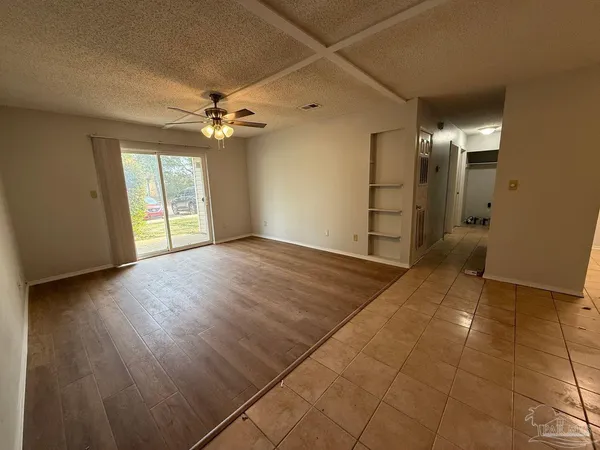 $1,400 | 3410 Green Briar Court, Unit 1, Gulf Breeze, FL 32563