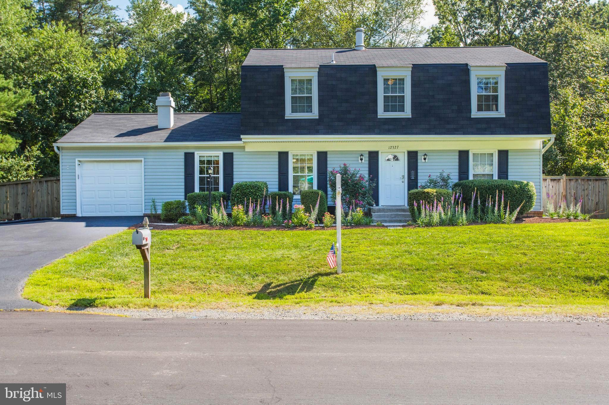 12327 Coleraine Court Reston, VA 20191 - Photo 2 of 57