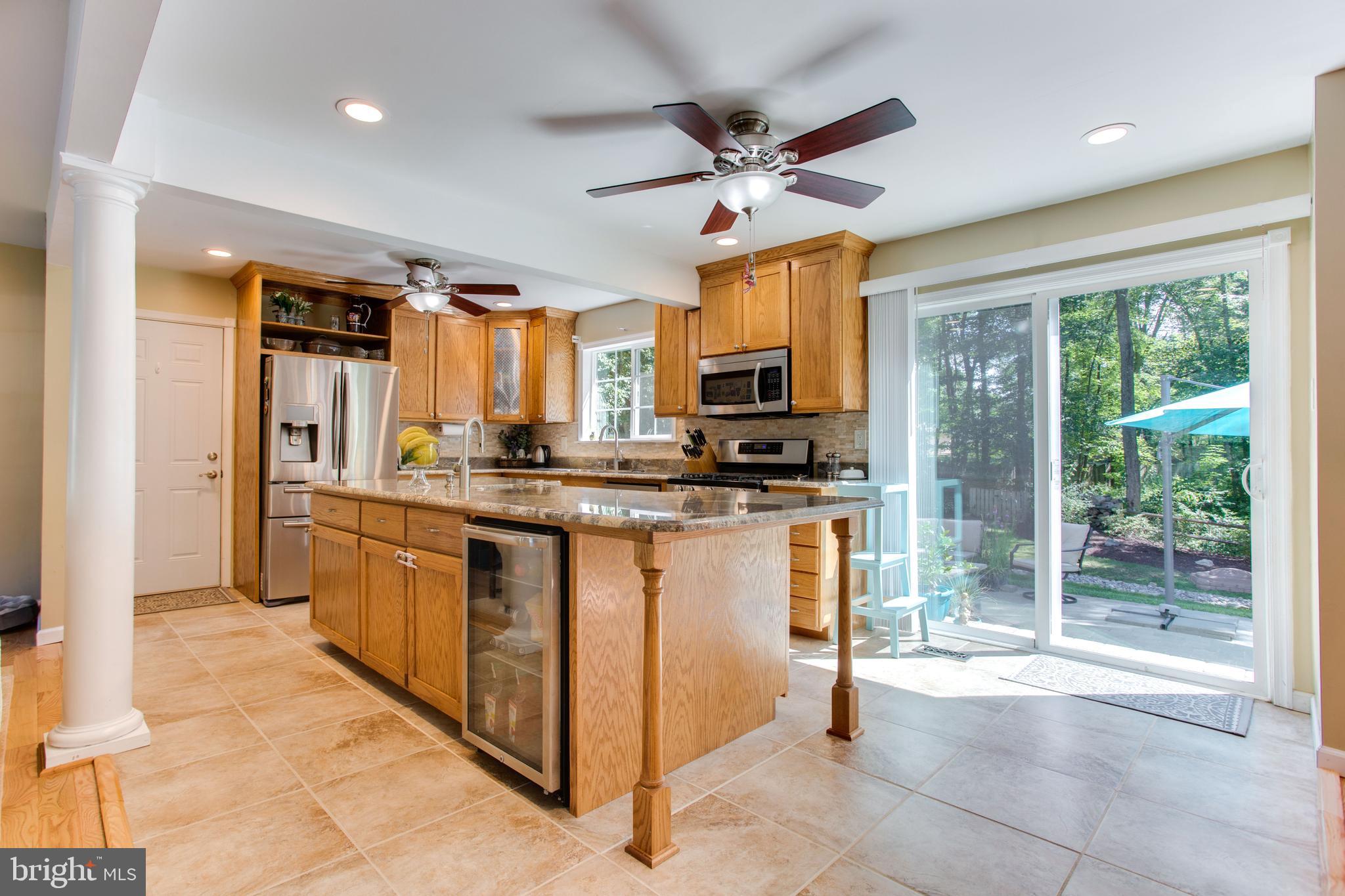12327 Coleraine Court Reston, VA 20191 - Photo 16 of 57