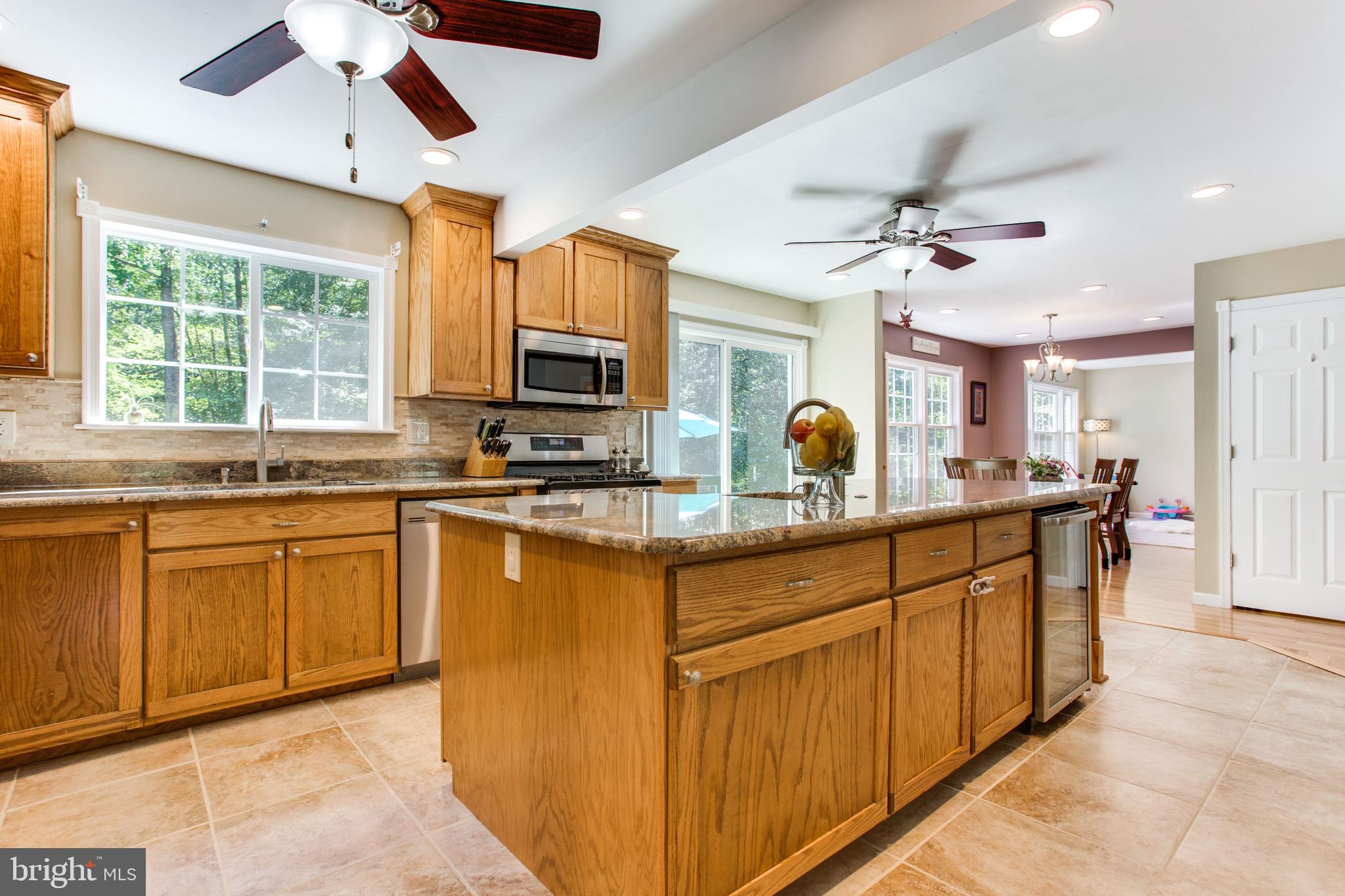 12327 Coleraine Court Reston, VA 20191 - Photo 19 of 57