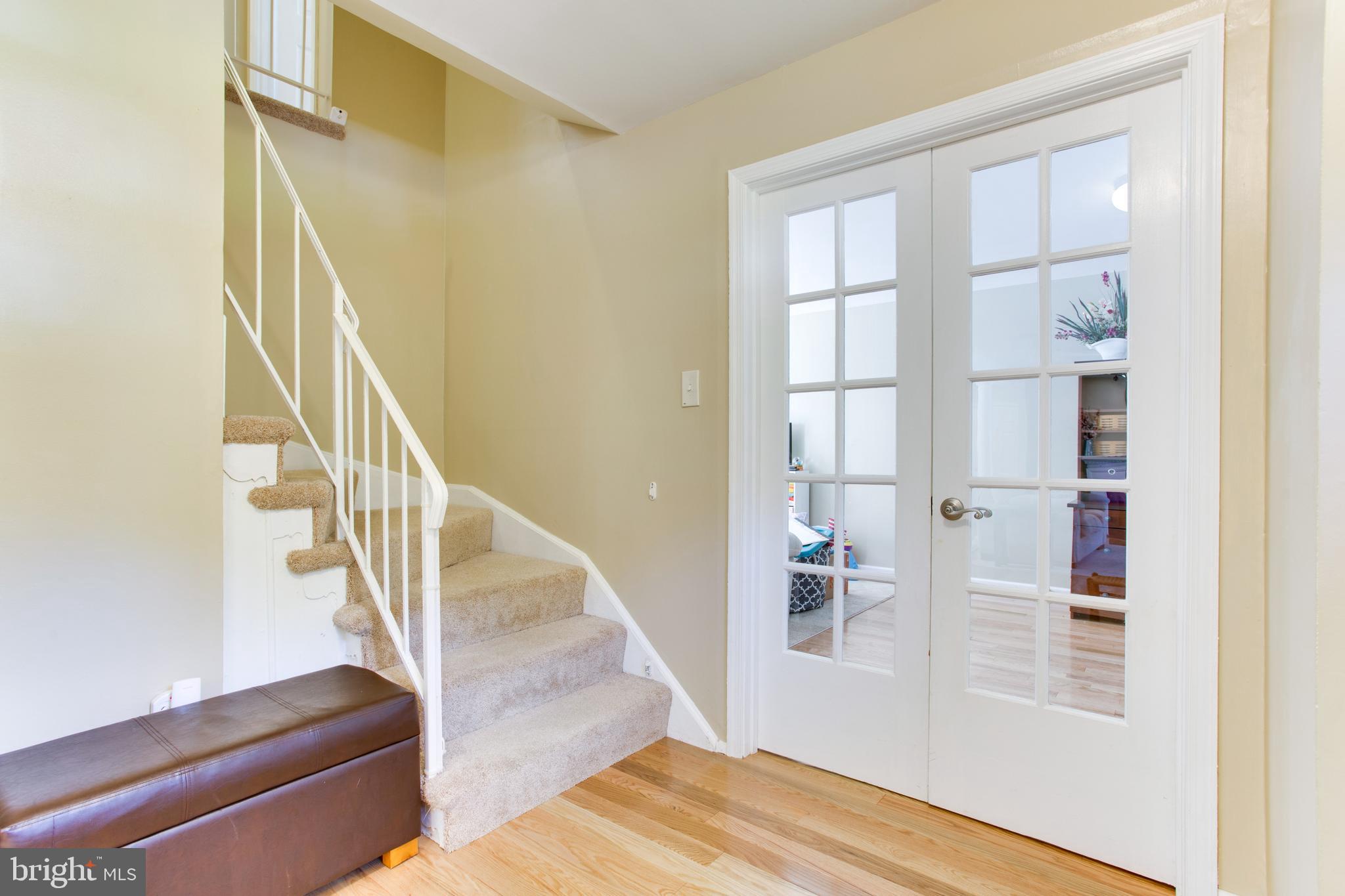 12327 Coleraine Court Reston, VA 20191 - Photo 5 of 57
