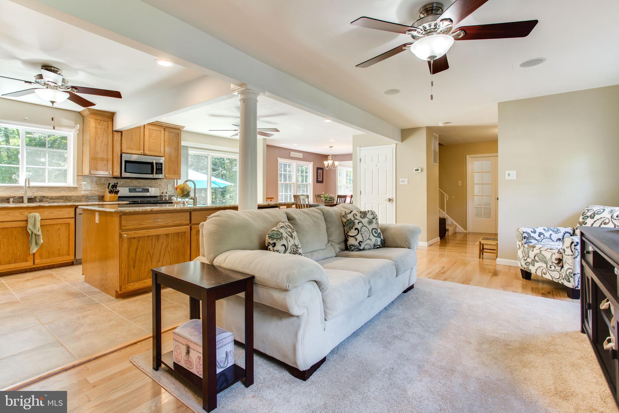 12327 Coleraine Court Reston, VA 20191 - Photo 10 of 57