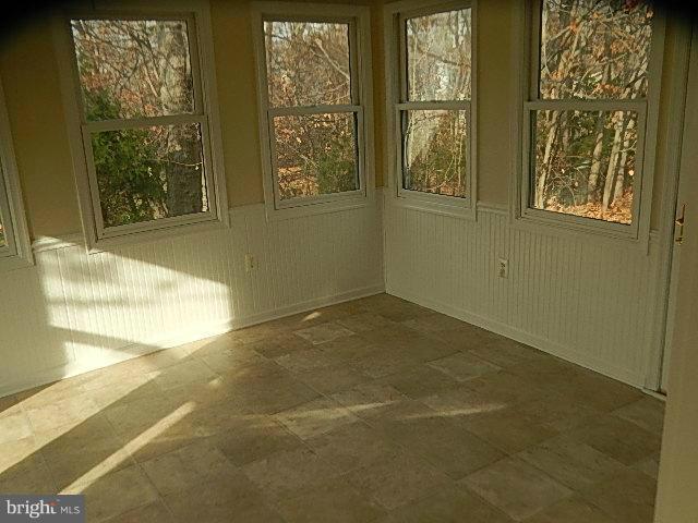 2508 Bollard Road Annapolis, MD 21401 - Photo 8 of 16 Interior (General)