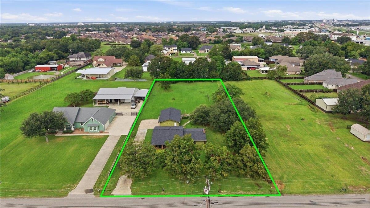 7966 Viterbo Road Nederland, TX 77627 - Photo 2 of 38 Gallery Image 2