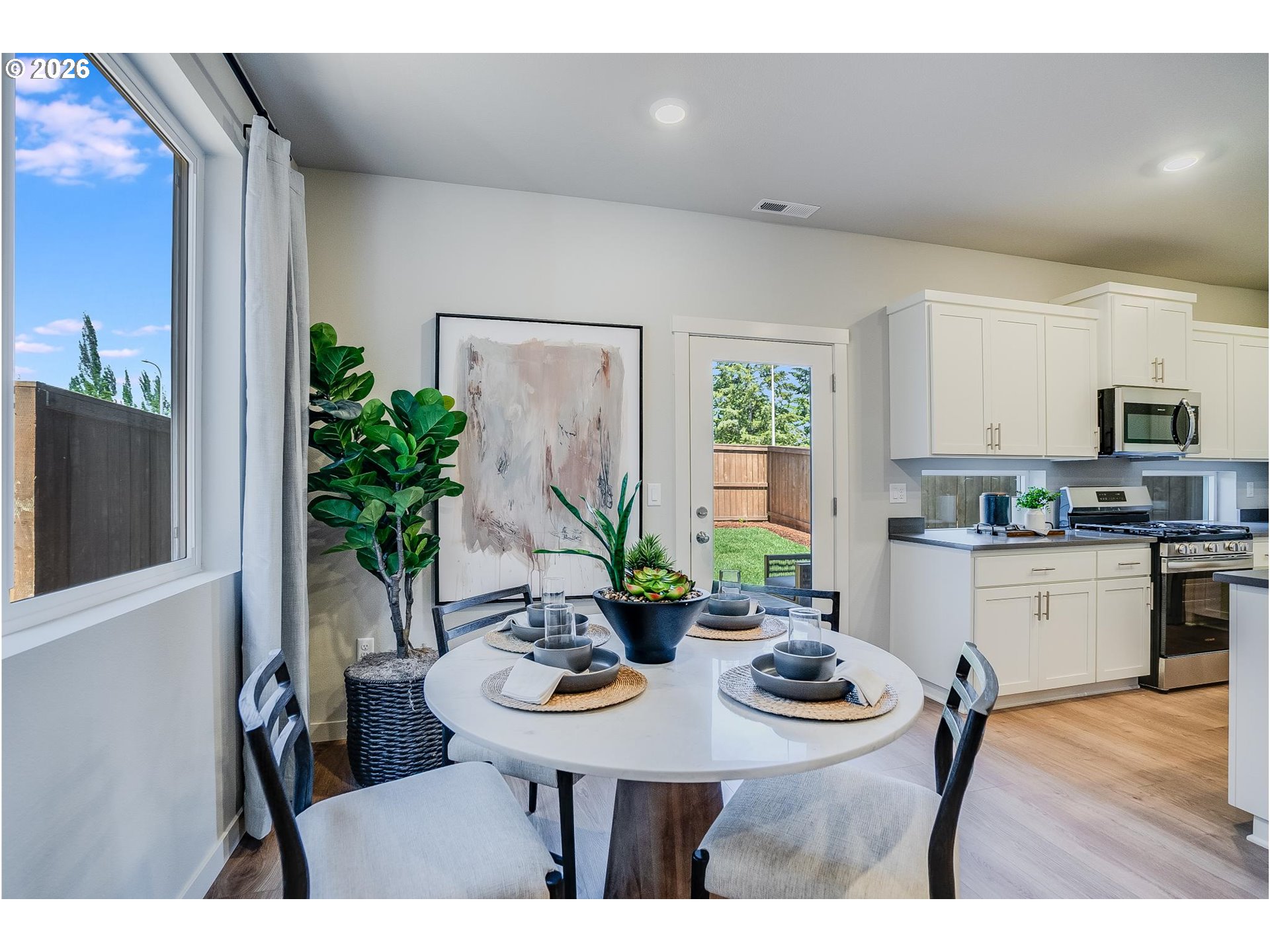 8875 Southwest Mohegan Lane Tualatin, OR 97062 - Photo 14 of 30