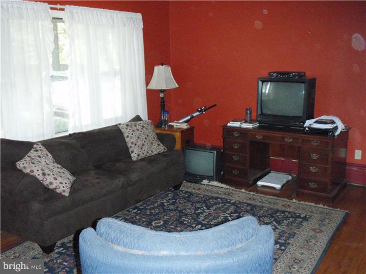 1419 North Ridge Road Perkasie, PA 18944 - Photo 5 of 16 Family Room