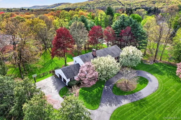$1,399,000 | 1 Vivian Place, Montebello, NY 10901