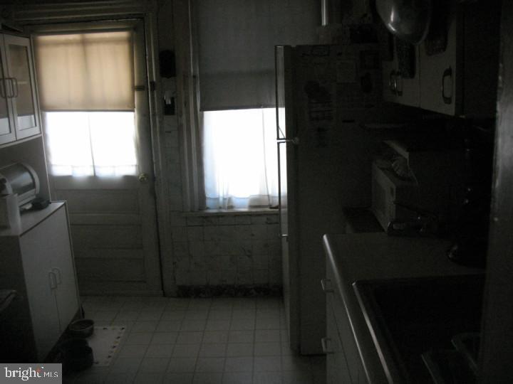 6635 Ridge Avenue Philadelphia, PA 19128 - Photo 3 of 13 Kitchen