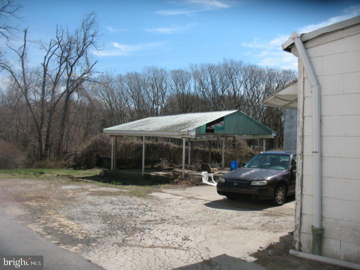 6635 Ridge Avenue Philadelphia, PA 19128 - Photo 10 of 13 Exterior Back