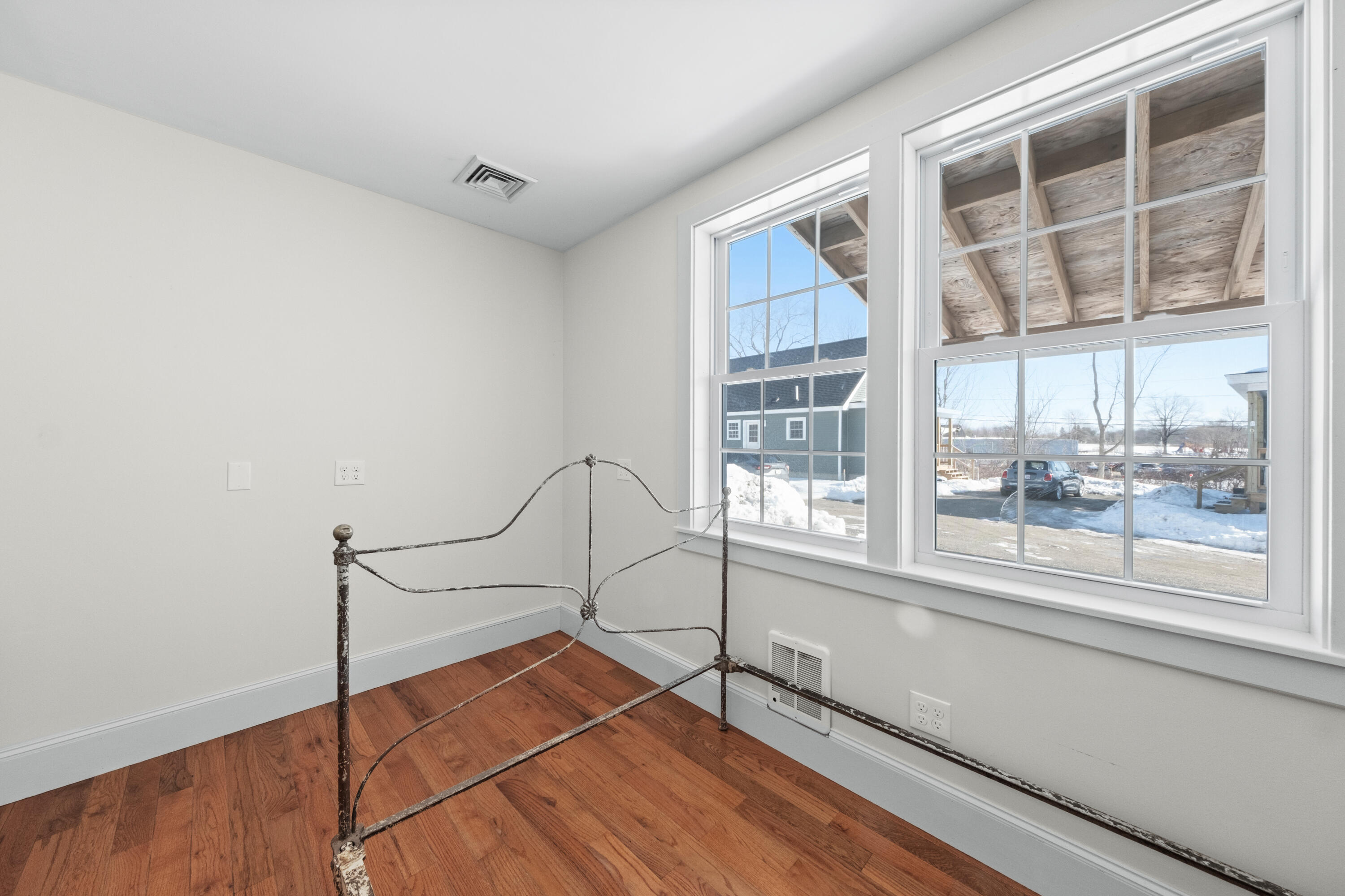 31-33 Booker Street, Unit 4 Thomaston, ME 04861 - Photo 23 of 35 01- 33 Booker Street 4 Thomaston - JAC