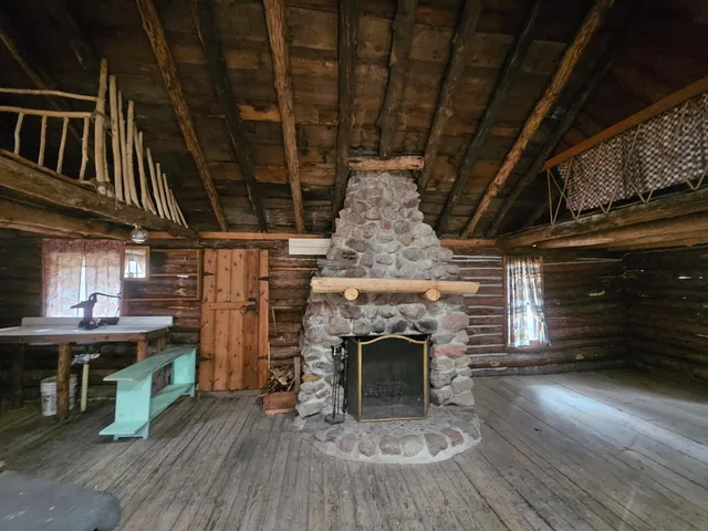 $174,900 | 1894 South Lost Lake Road, Webb Lake, WI 54830