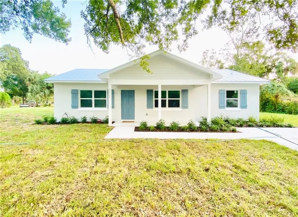 $2,400 | 855 27th Avenue, Vero Beach, FL 32960