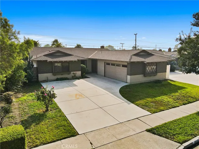 $1,100,000 | 6112 Tyndall Drive, Huntington Beach, CA 92647