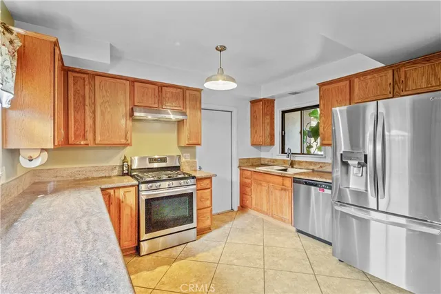 $1,100,000 | 6112 Tyndall Drive, Huntington Beach, CA 92647