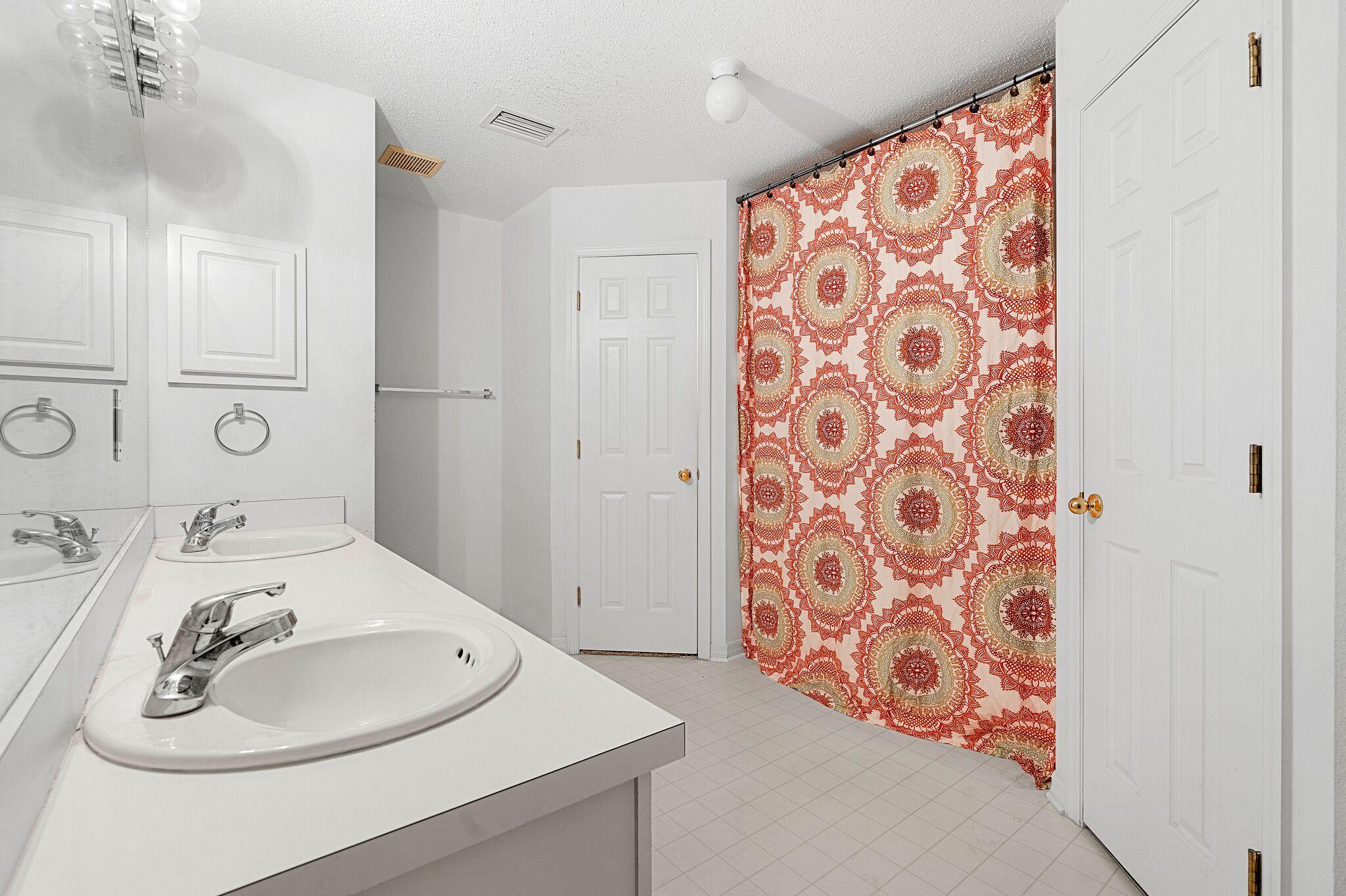 1322 Southwest Del Rio Boulevard Port St. Lucie, FL 34953 - Photo 13 of 21 ZybyWtAg