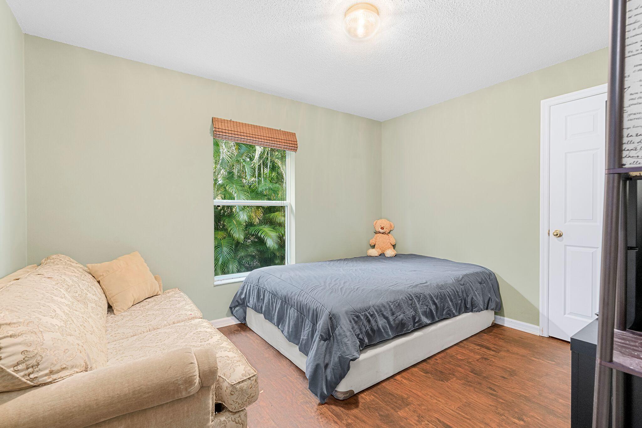 1322 Southwest Del Rio Boulevard Port St. Lucie, FL 34953 - Photo 15 of 21 Yn10lscQ