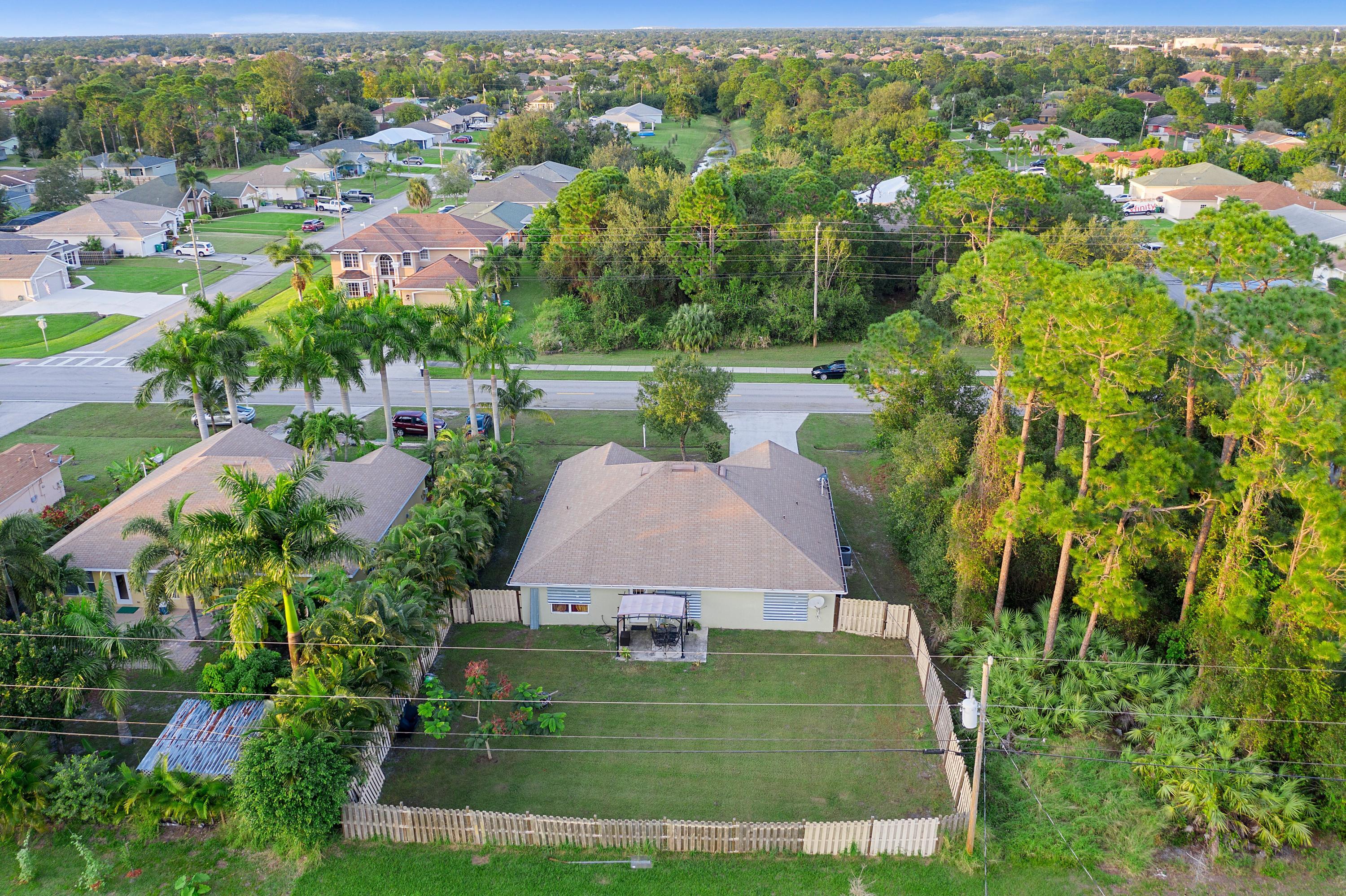 1322 Southwest Del Rio Boulevard Port St. Lucie, FL 34953 - Photo 17 of 21 3Dp2odWg