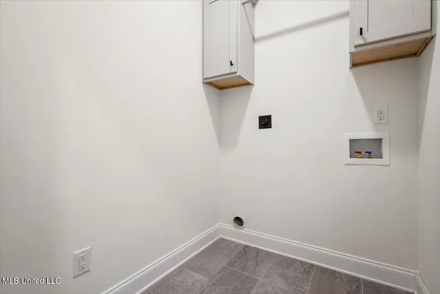 $379,900 | 660 Bolivar Drive, Nesbit, MS 38651