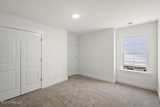 $379,900 | 660 Bolivar Drive, Nesbit, MS 38651