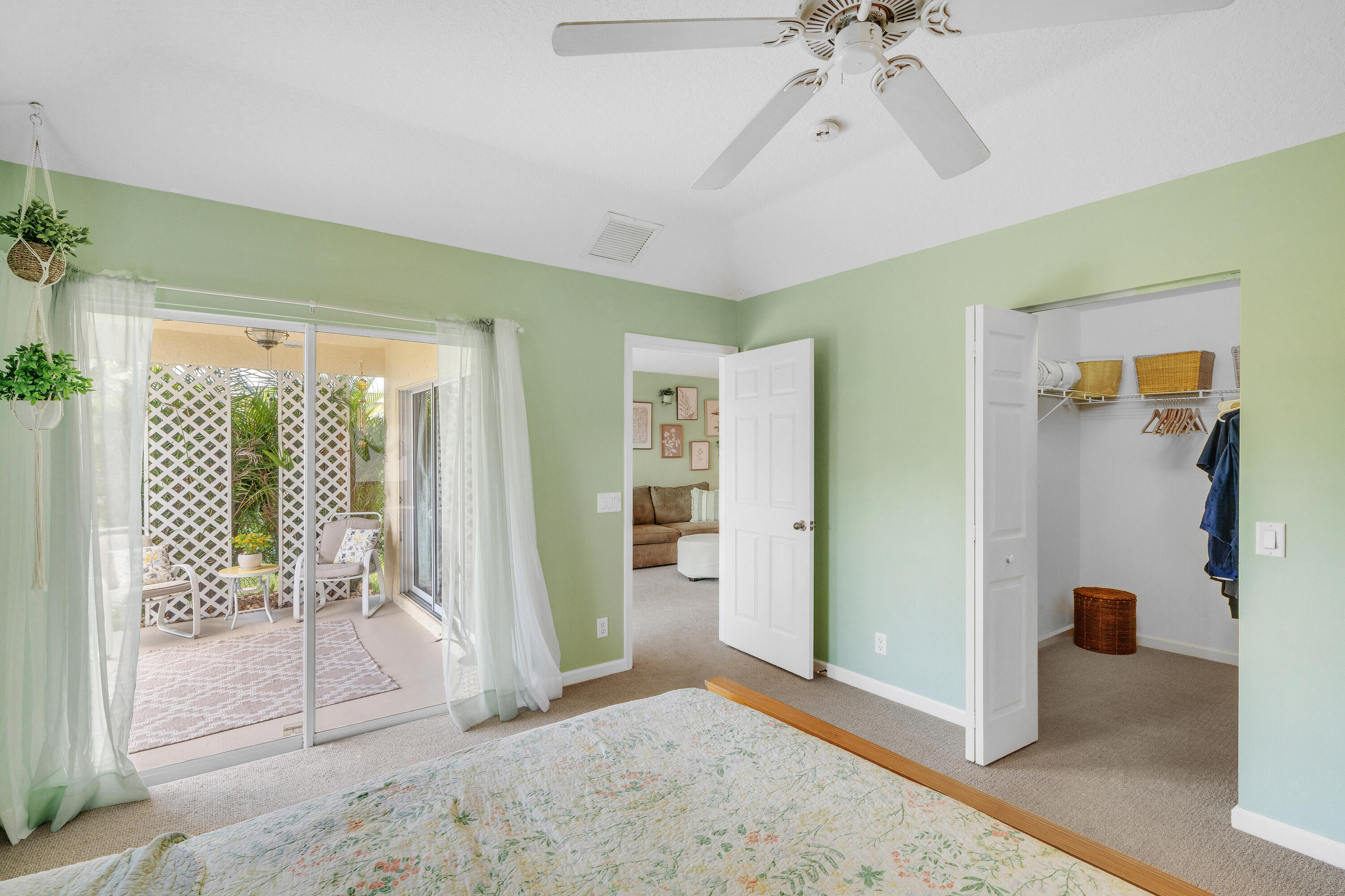 2551 Southwest Riviera Road Stuart, FL 34997 - Photo 25 of 77 16 Primary Bedroom (2)